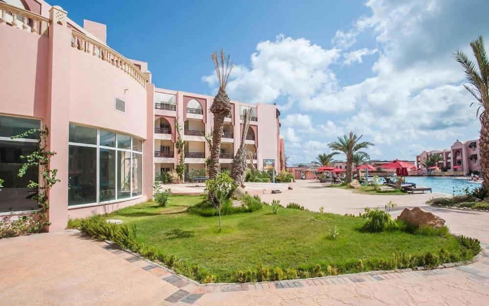 Hotel & Club Lella Meriam Зарзис Экстерьер фото